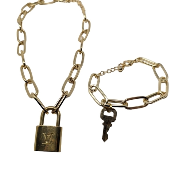 Authentic Louis Vuitton Padlock & Key Gold-Plated Paperclip Necklace & Bracelet - Picture 6 of 9